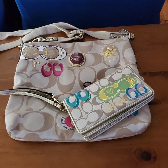 Coach Handbags - Coach Crossbody Purse With Wallet